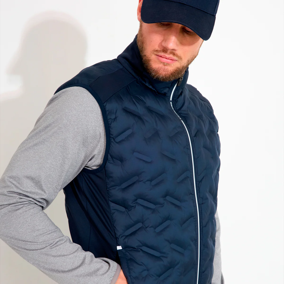 Abacus Portrush Hybrid vest - Image 3