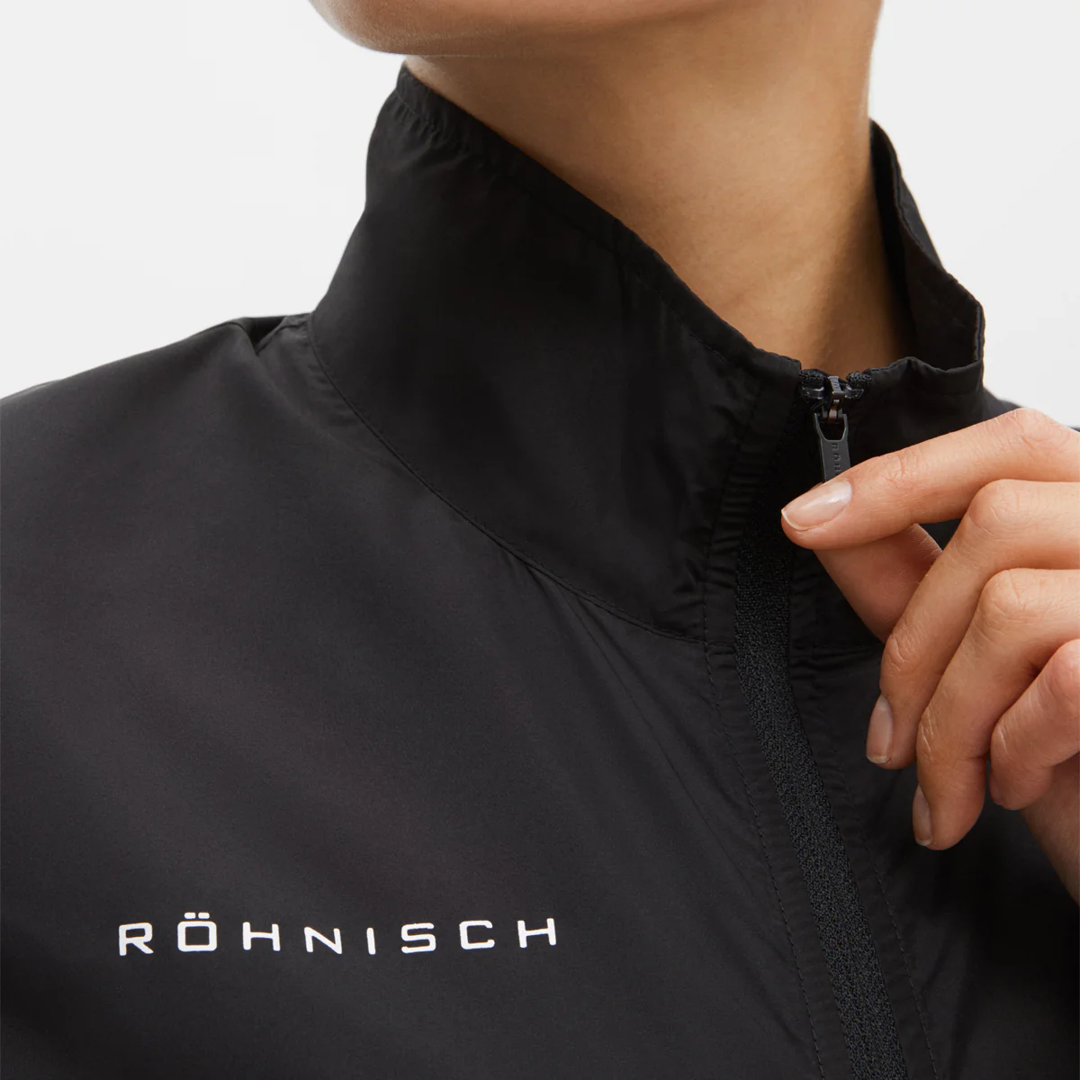 Röhnisch Packable Vindjakke - Dame - Image 3