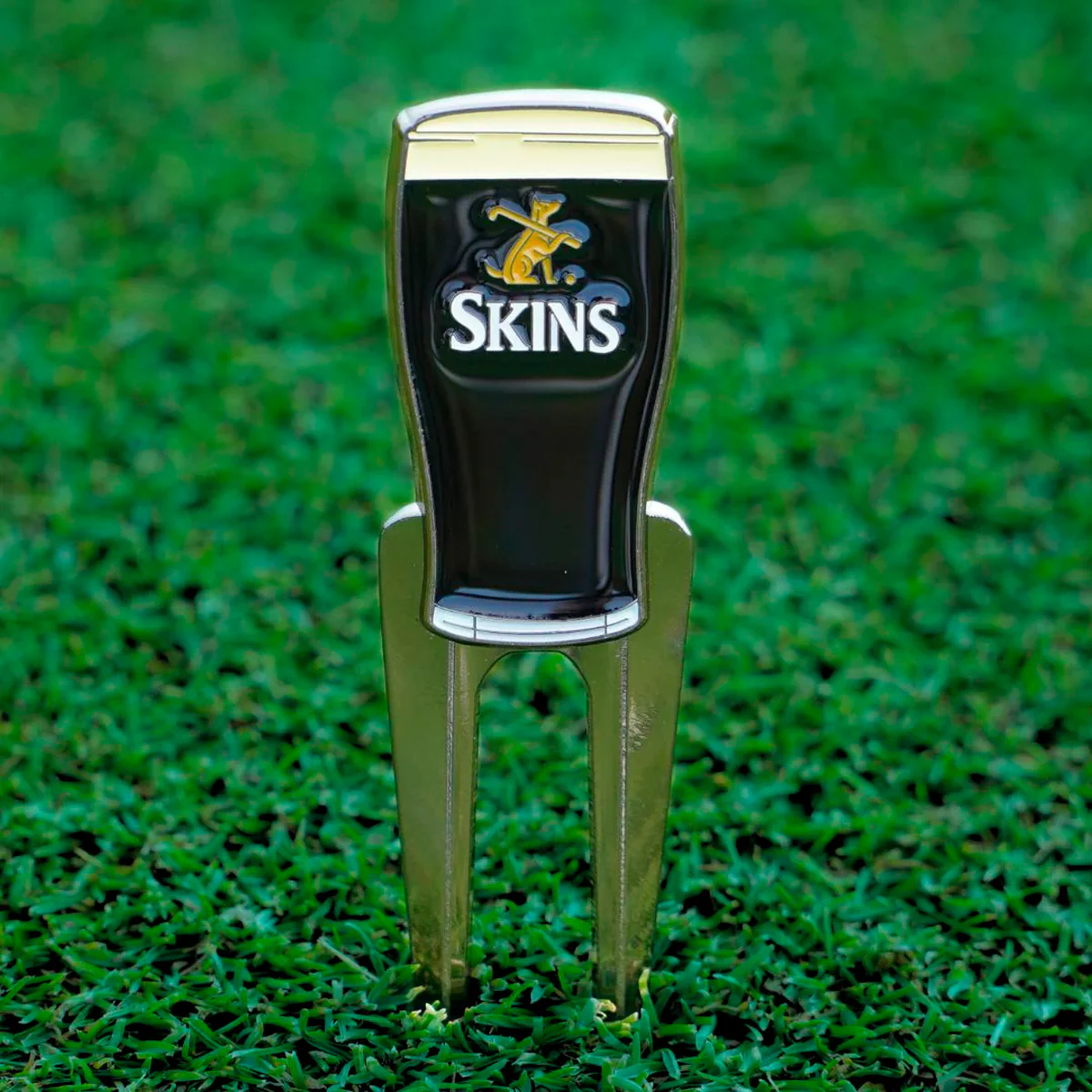 Skins Golf Pitchfork - Image 6